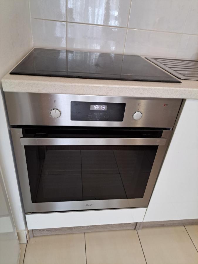 Mariposa, Apartment With Balcony, Private Parking In The Garage, Near The Biggest Shopping Center Mall Of Split Exterior photo