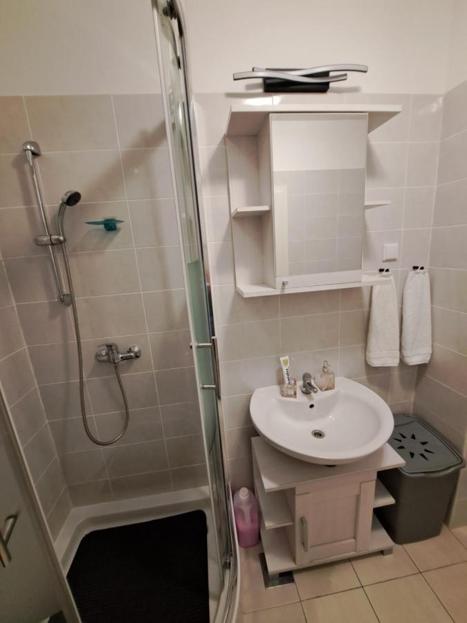 Mariposa, Apartment With Balcony, Private Parking In The Garage, Near The Biggest Shopping Center Mall Of Split Exterior photo