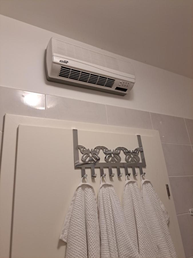 Mariposa, Apartment With Balcony, Private Parking In The Garage, Near The Biggest Shopping Center Mall Of Split Exterior photo